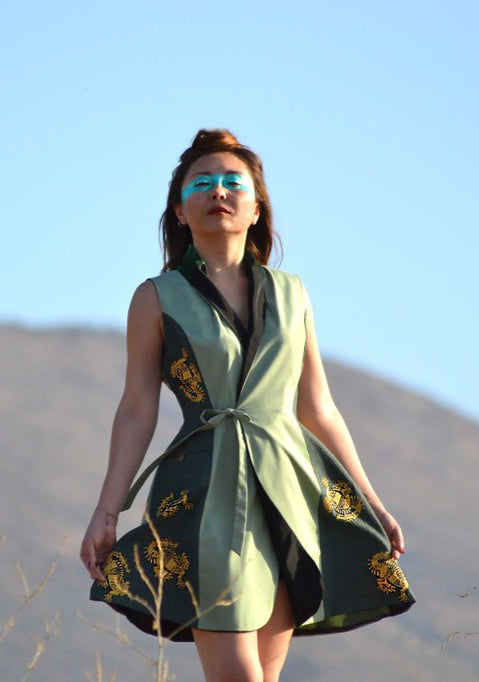 Vestido cruzado con serigrafía Valentina Rosende